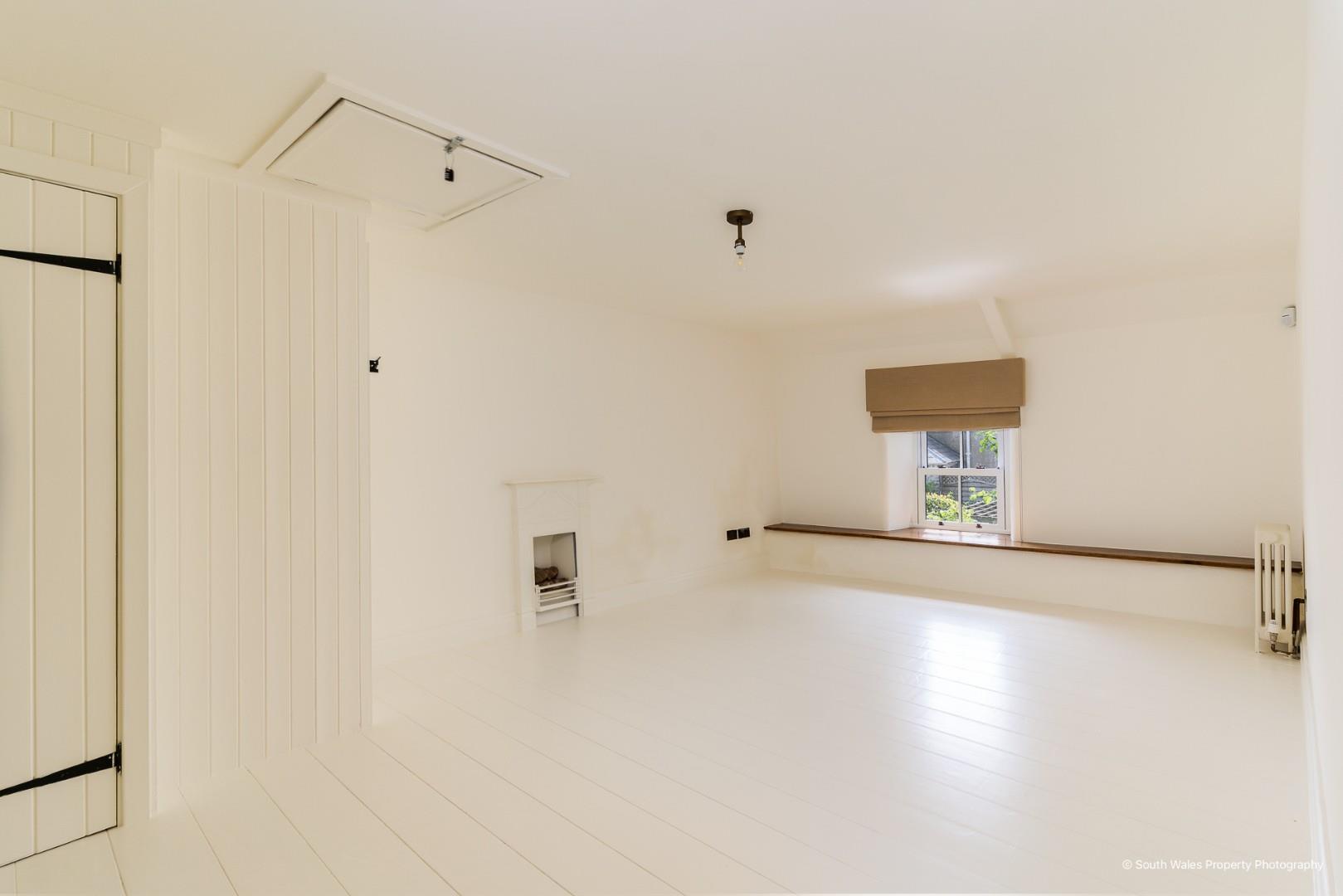 Prisk, Nr Cowbridge, Vale Of Glamorgan, CF71 7TJ